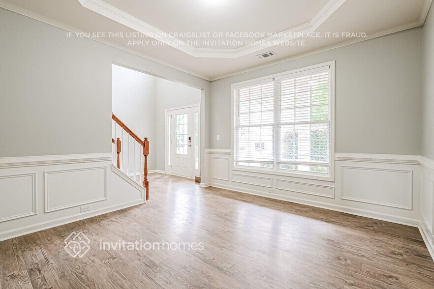 Building Photo - 1593 Broomfield Way