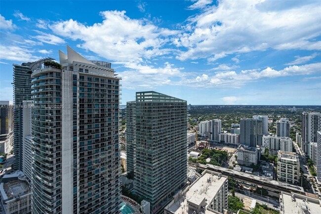 Building Photo - 1000 Brickell Plaza
