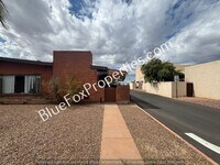 Building Photo - 2640 E 10th St