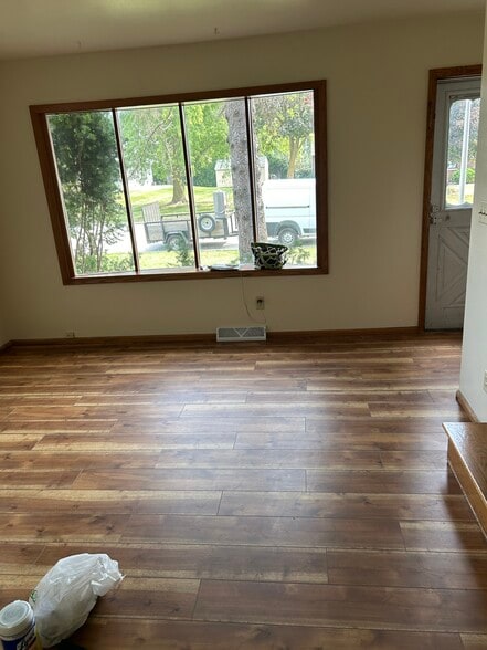 Building Photo - 5859 N 117th St