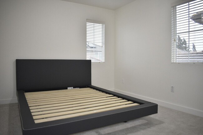 Building Photo - 4931 Trouville Ln