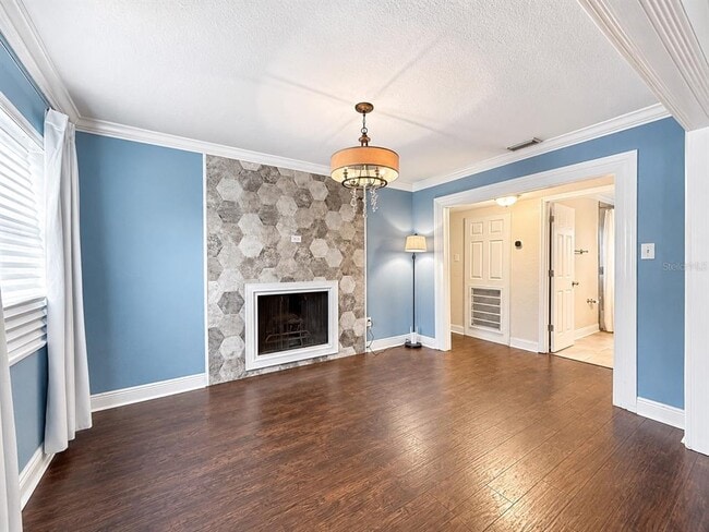 Building Photo - 3415 Grv St Cir