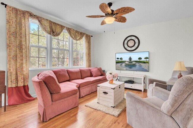 Building Photo - 1428 Bloomingdale Ln