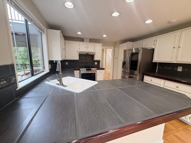 Building Photo - Bright and Spacious Newcastle Home -Open House Saturday the 27th 4:00-5:00