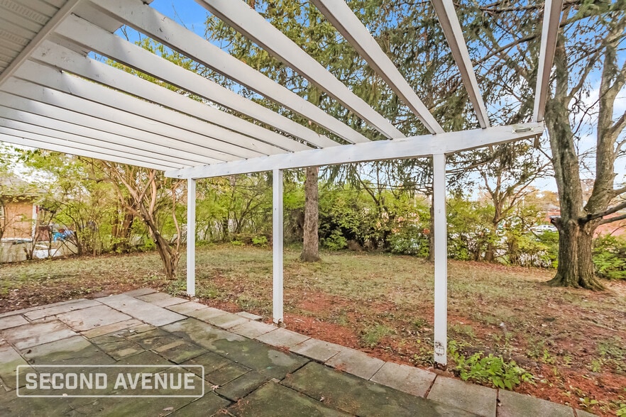 Building Photo - 940 Hollytree Dr