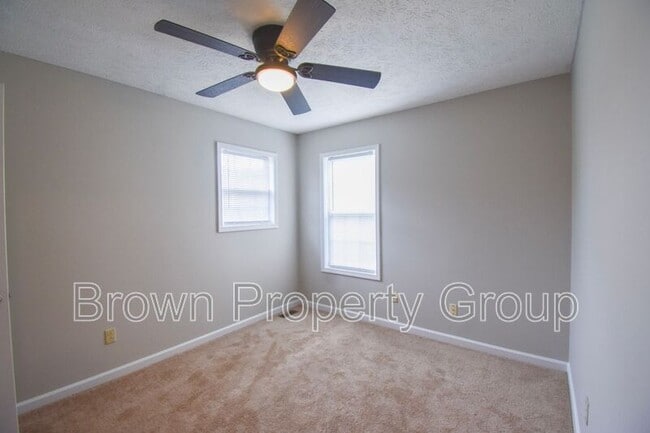Building Photo - 5935 Bloomsbury Dr
