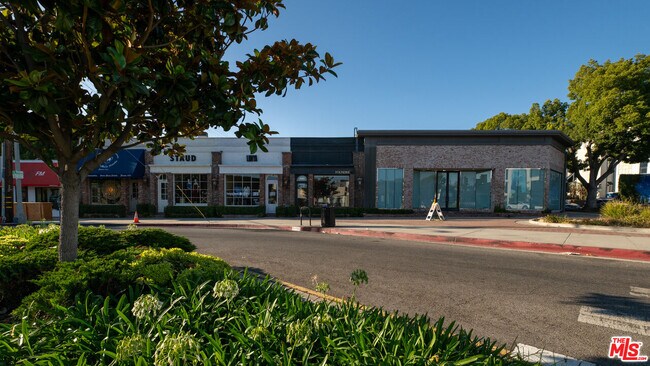 Building Photo - 710 Orlando Ave