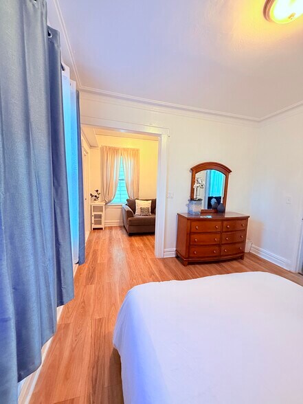 Building Photo - 52 Brookdale Ave