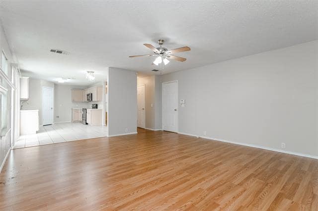 Building Photo - 1308 Dundee Dr