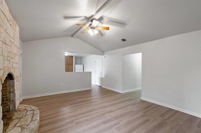 Building Photo - 8408 Staunton Dr