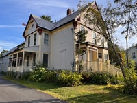 Building Photo - 10 Abbott St