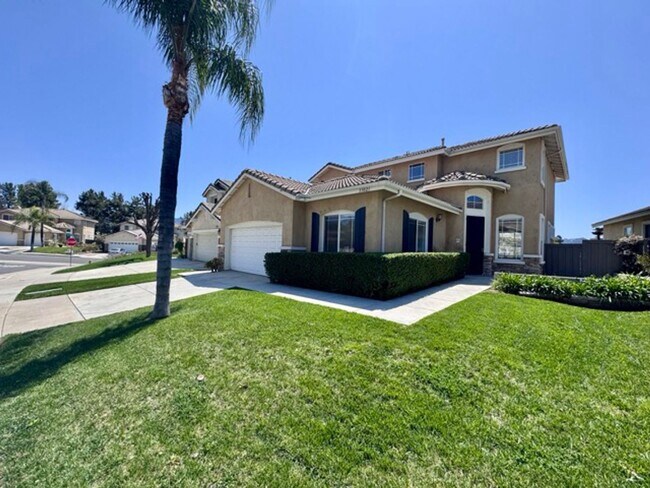 Building Photo - Beautiful 4 Bedroom + Office Home for Lease