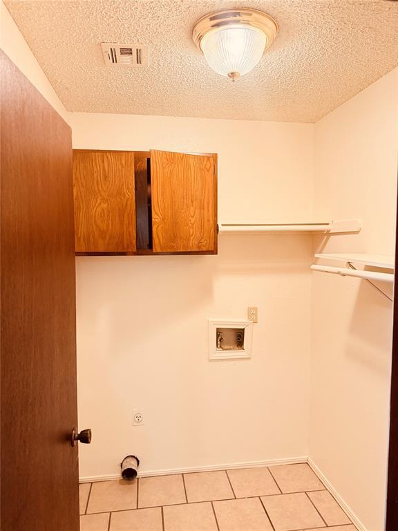 Building Photo - 320 Falcon Ct