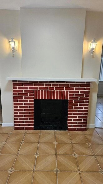 Building Photo - 421 Ardmore Rd