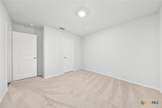Building Photo - 813 Indigo Wy