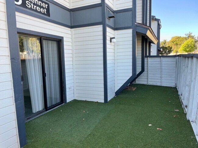 Building Photo - Upgraded 2 Bedroom, 2 Bathroom Cedar Creek Condo by Cal Poly