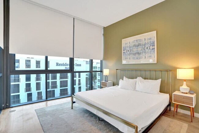 Building Photo - 1220 17th St