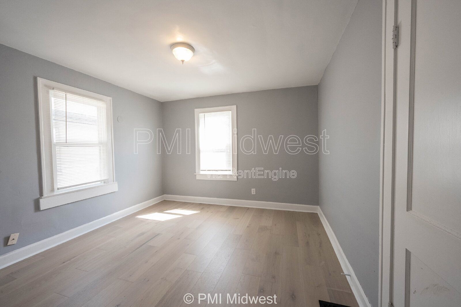 Building Photo - 1321 N Ewing St