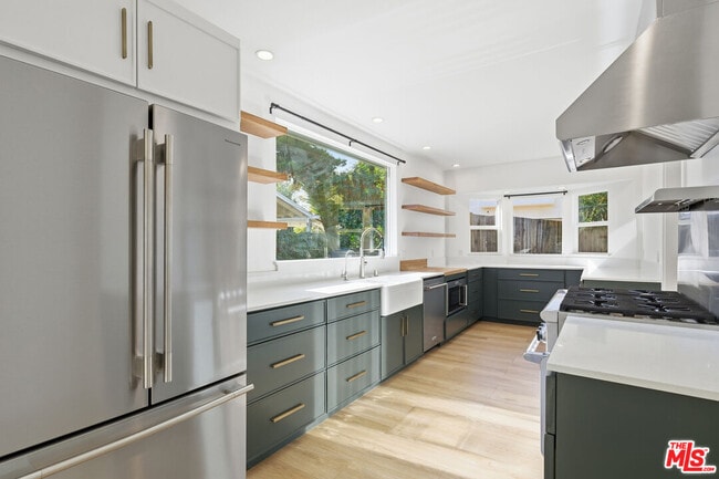 Building Photo - 4837 Gentry Ave