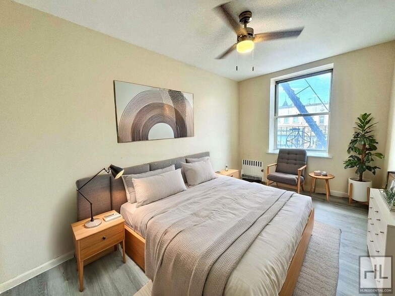 Building Photo - 86 STREET