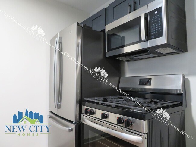 Building Photo - Newly Renovated Apartment Building