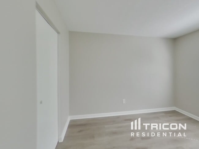 Building Photo - 13912 Henson Cir
