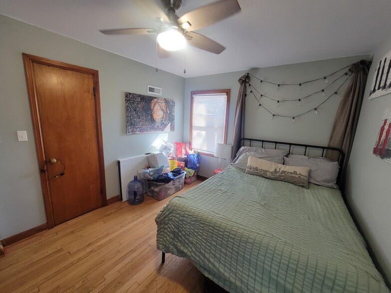 Secondary Bedroom - 2115 W Kendall Ave