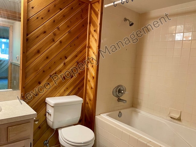 Building Photo - 4545 Wheaton Dr