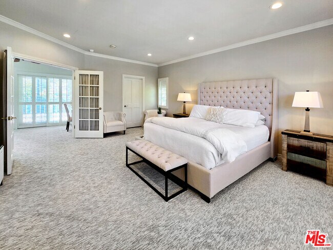 Building Photo - 3690 Crownridge Dr