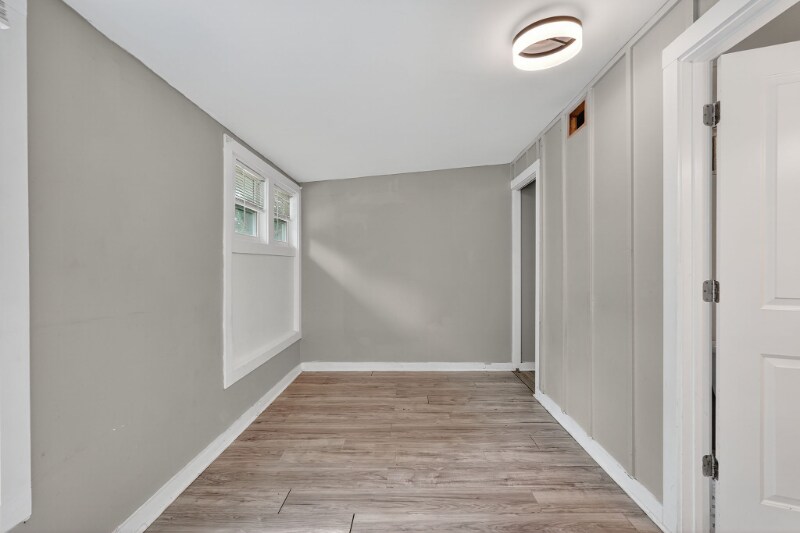 Building Photo - 2348 37th St S