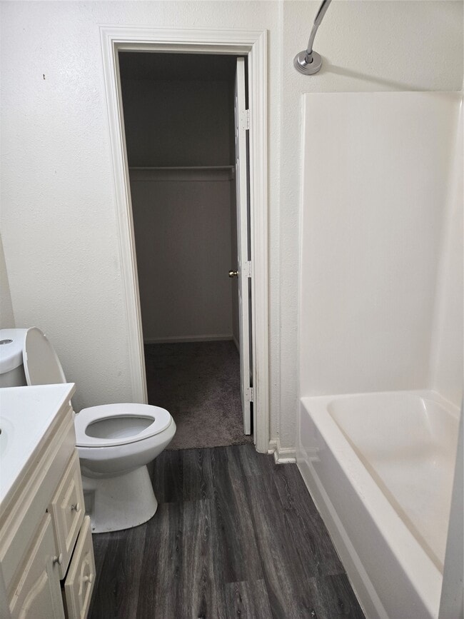 Building Photo - 4215 Ross Ave