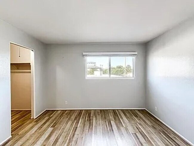 Building Photo - All Utilities Included! Charming 2-Bedroom...