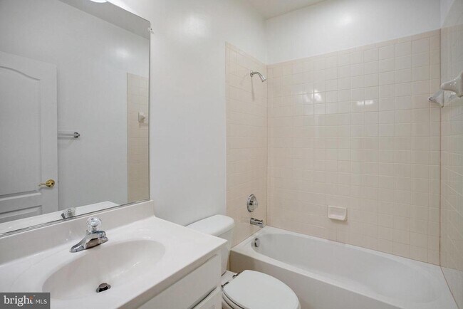 Building Photo - 17485 Bayou Bend Cir
