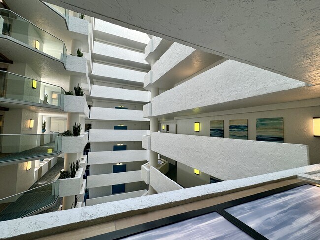 Building Photo - 4051 Gulf Shore Blvd N