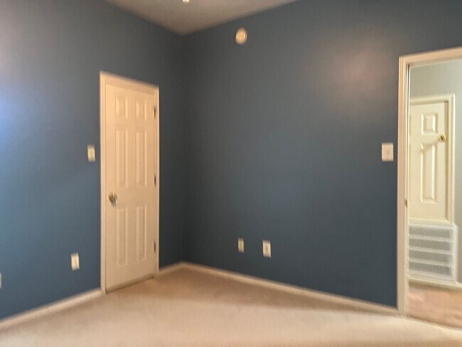 Building Photo - Close to Barksdale Air Force Base... You d...