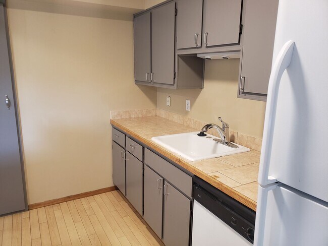 Building Photo - Fantastic SW Portland Home!