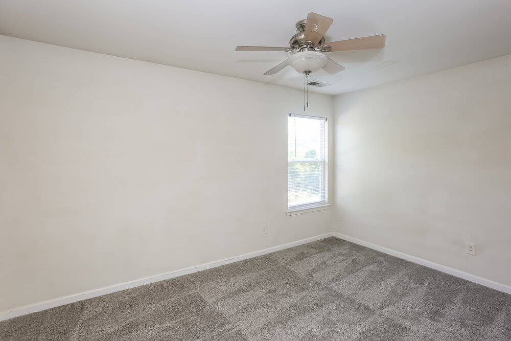 Building Photo - 6737 Sequoia Hills Dr