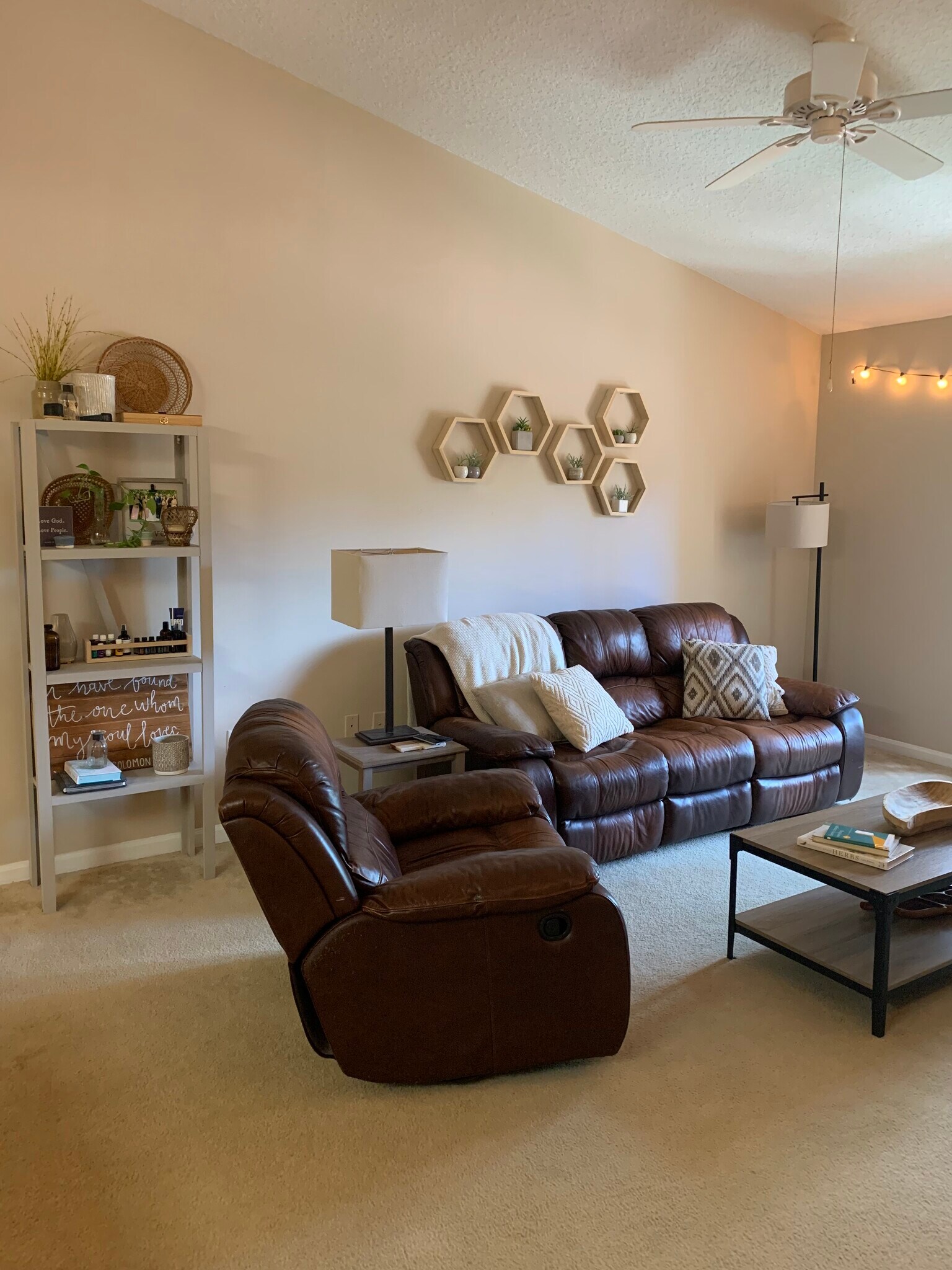 Building Photo - 5080 Fairways Cir