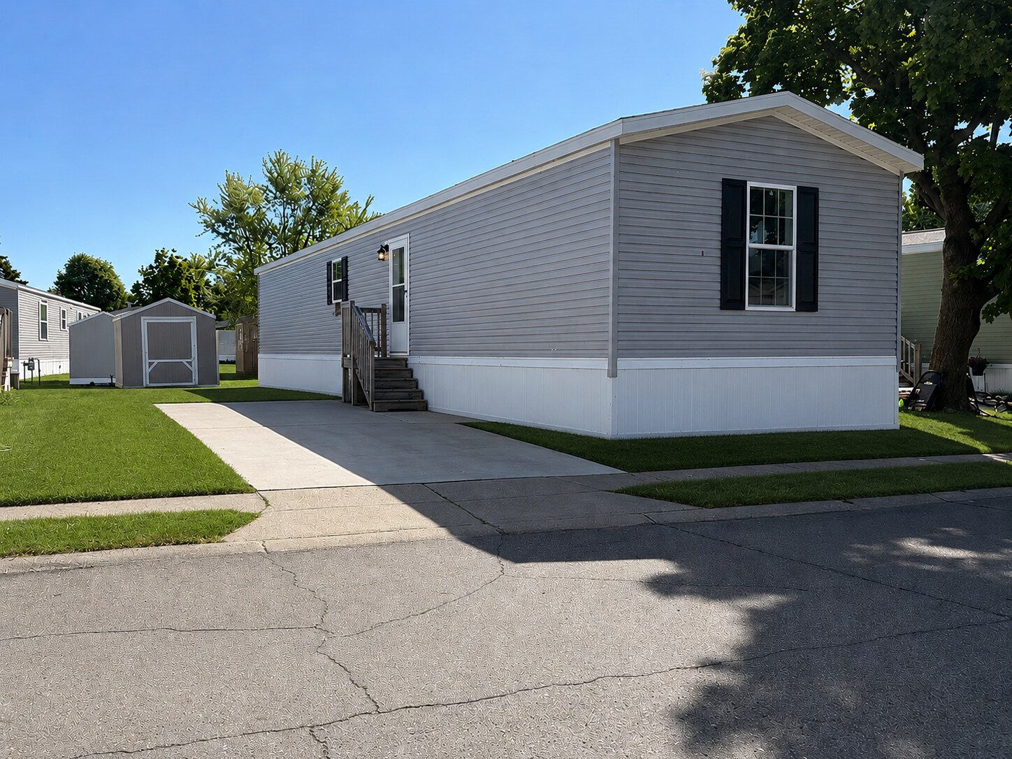 Building Photo - 38100 Ducharme Dr
