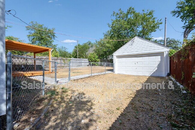Building Photo - 3824 Collinwood Ave