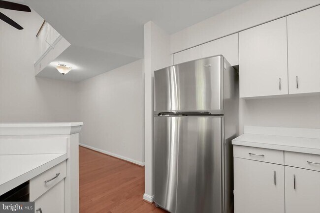Building Photo - 7758 Mayfair Cir