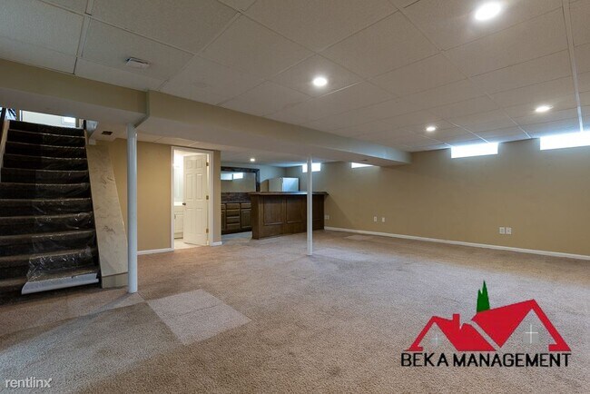 Building Photo - 4 br, 2.5 bath House - 31756 Scone St