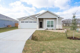 Building Photo - Charming 4 Bedroom Home in Troy – Ideal Lo...