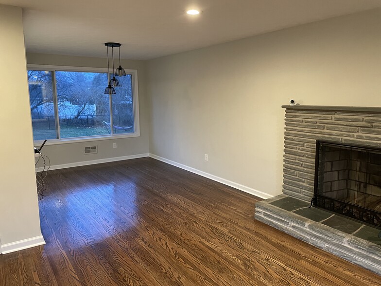 Dining room - 87 Shalimar Dr