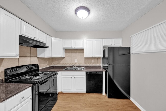 Building Photo - 3457 Pruett Ct