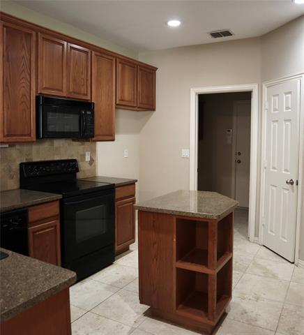 Building Photo - 1857 Sandpiper Ln