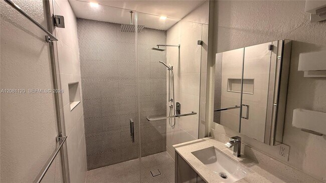 Building Photo - 1830 Radius Dr