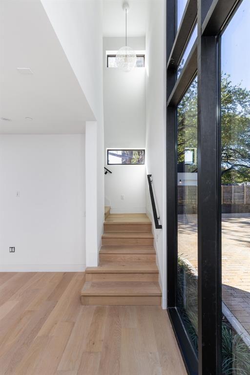 Building Photo - 1603 Chelsea Ln