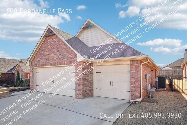 Building Photo - 600 Dardanelle Pass