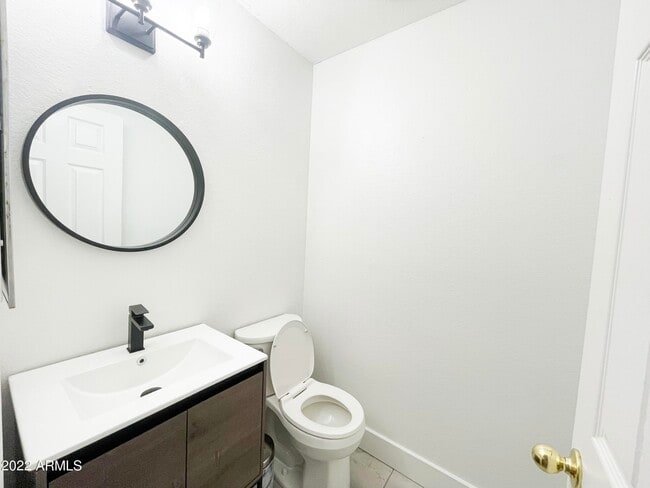 Building Photo - 500 N Roosevelt Ave